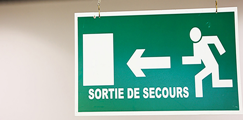 Signalisation panneau incendie sortie de secours